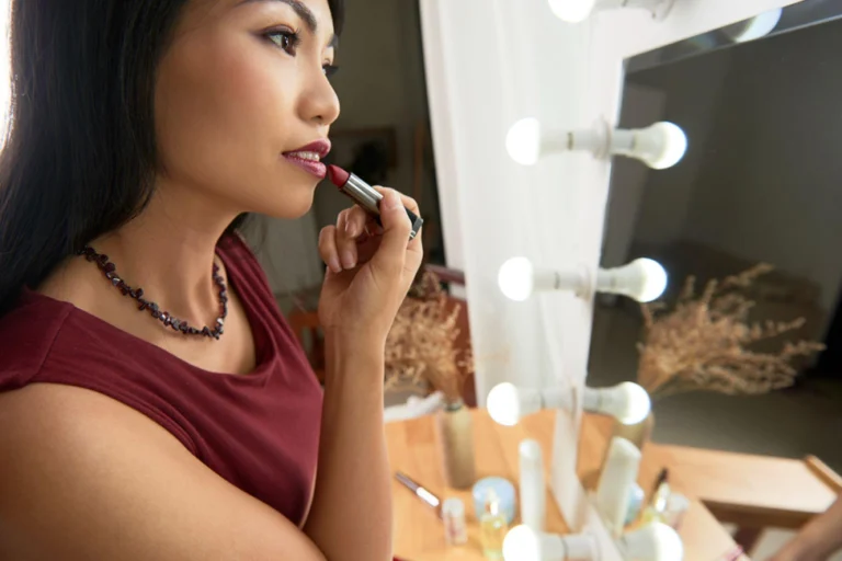 A Complete Guide to Choosing Your Ideal Nude Lipstick