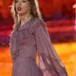 How Taylor Swift's Makeup Withstood a Three-Hour Rain Show with These 3 Products